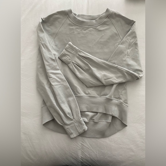 SOLD Lululemon crewneck - Picture 1 of 4